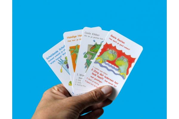 Kinderen en sociale vaardigheden, een boek voor volwassenen mèt het Coole Kikker kwartetspel